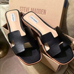 Steve Madden Haydn Black Sandals